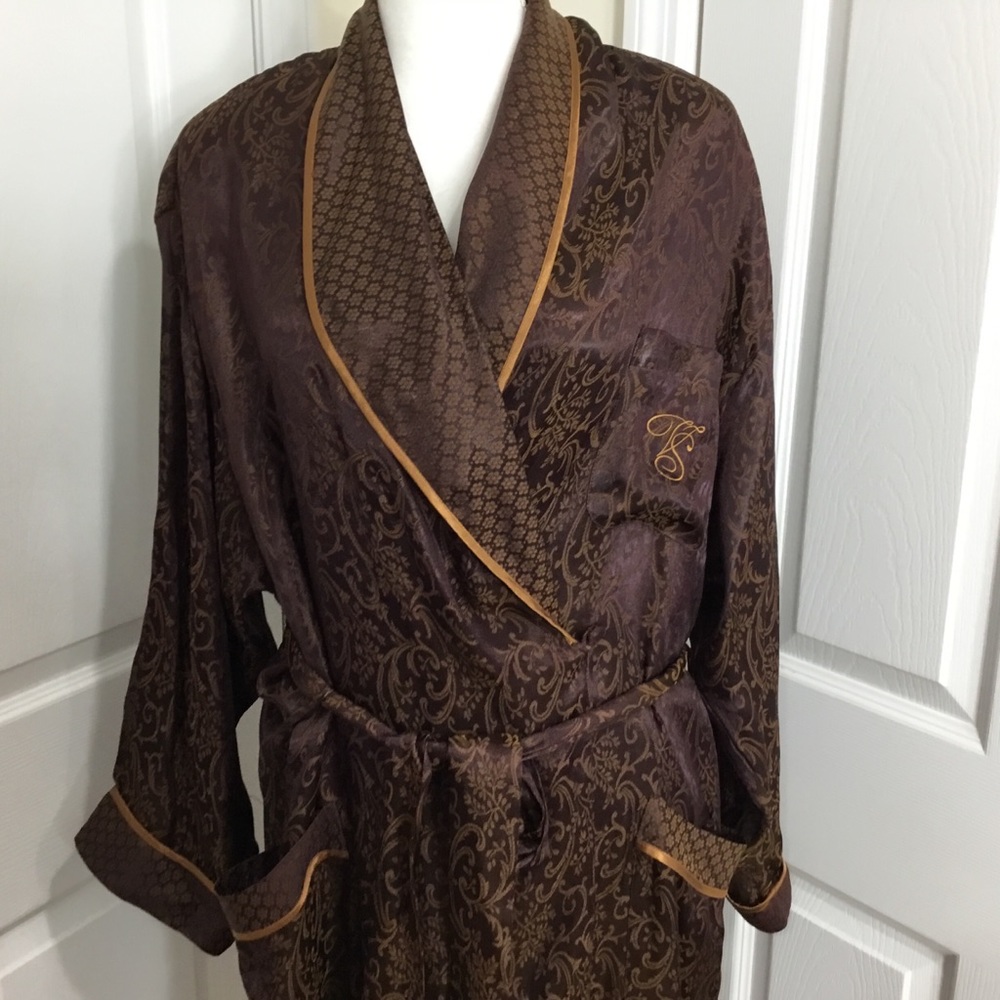 Victoria’s Secret Long Elegant Robe Size M/L